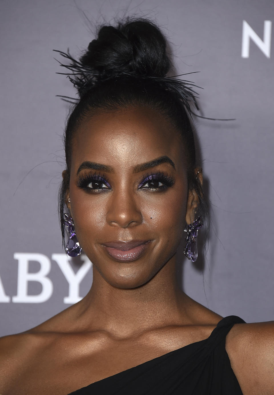 ARCHIVO - Kelly Rowland llega a la gala Baby2Baby 2019 en Culver City, California, el 9 de noviembre de 2019. Rowland lanzó un EP de seis canciones titulado "K" el viernes 19 de febrero de 2021. (Foto por Jordan Strauss/Invision/AP, Archivo)