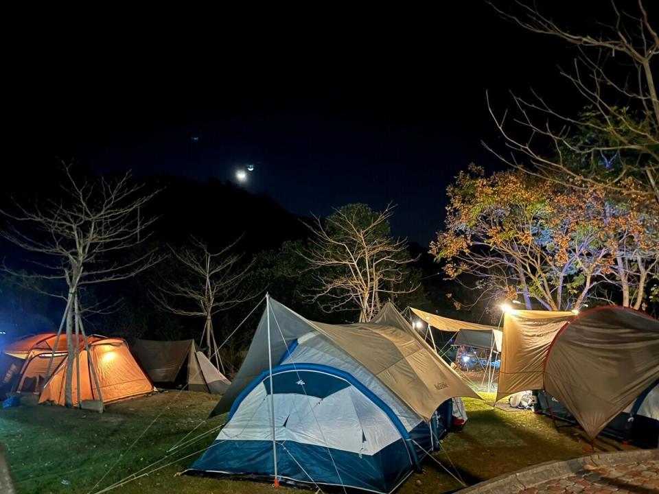 梅嶺神秘氣場露營區。   圖：林明賢／提供
