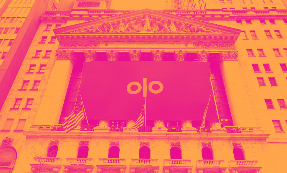 Photo on the cover of OLO