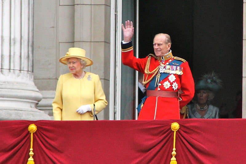 La reine Elizabeth II et le prince Philip au balcon de Buckingham. - -