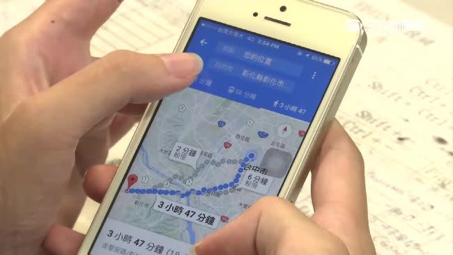 手機打開Google maps找路相當方便。（示意圖／資料照）