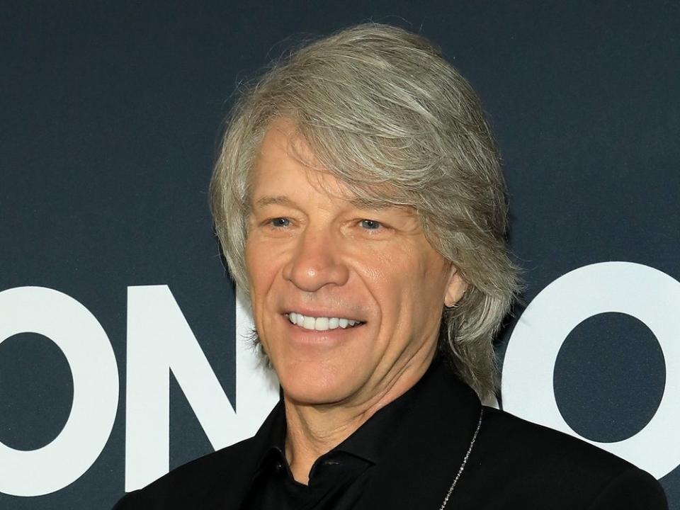 Jon Bon Jovi hat zum Tod seiner Mutter ein Statement veröffentlicht. (Bild: Kathy Hutchins/Shutterstock.com)