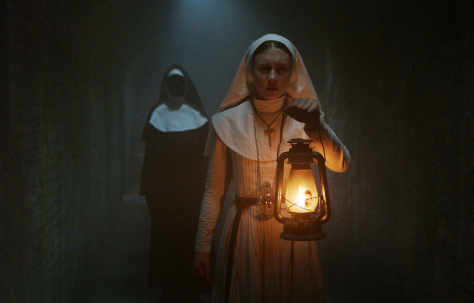 Taissa Farmiga revine ca sora Irene în The Nun 2. (Warner Bros. Entertainment Inc.)