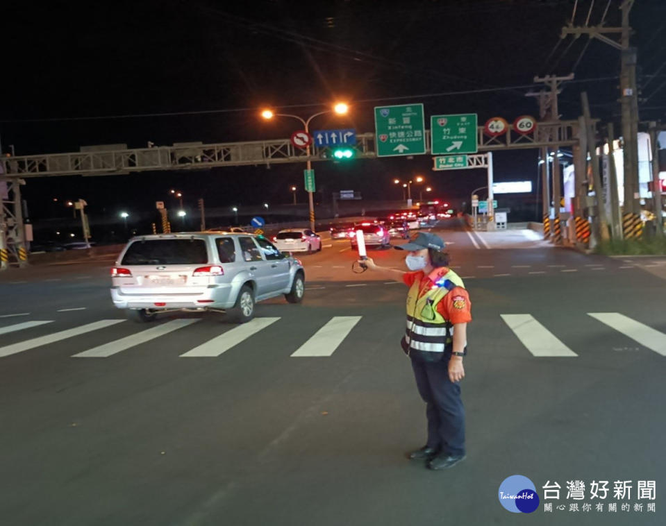 預估雙十國慶連假台61線每日夜間北返車潮。