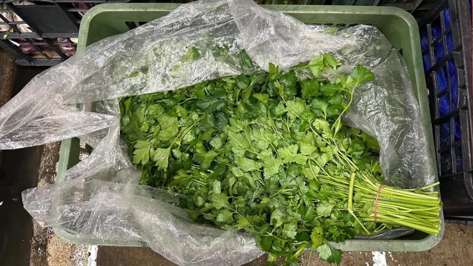 臺北市衛生局公布3月生鮮蔬果殘留農藥抽驗結果。（圖／衛生局提供）