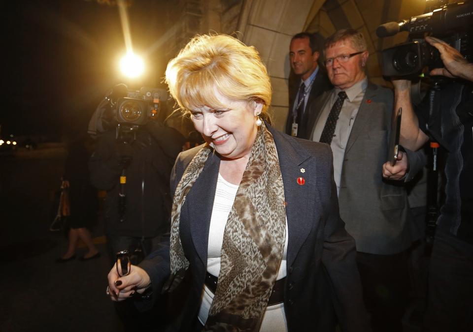 Senator Pamela Wallin leaves Parliament Hill in Ottawa October 23, 2013. The Senate is debating whether to suspend senators Wallin, Mike Duffy and Patrick Brazeau without pay. REUTERS/Chris Wattie (CANADA - Tags: POLITICS)