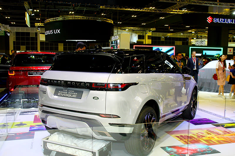全新Range Rover Evoque變得相當好看，此外也搭載PTA底盤與48V輕油電系統。