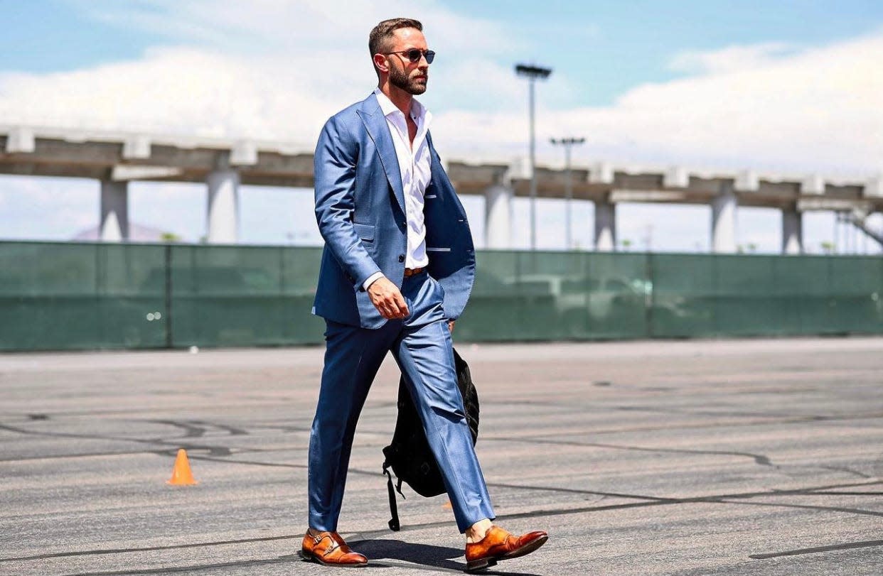 Arizona Cardinals head coach Kliff Kingsbury, wearing Harper & Jones clothing line.