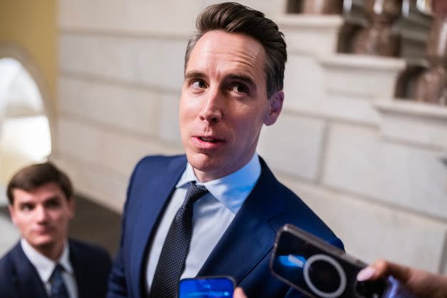 Sen. Josh Hawley (R-Mo.) said that he does not question the speed with which the war needs to be concluded, but that it is OK to urge 