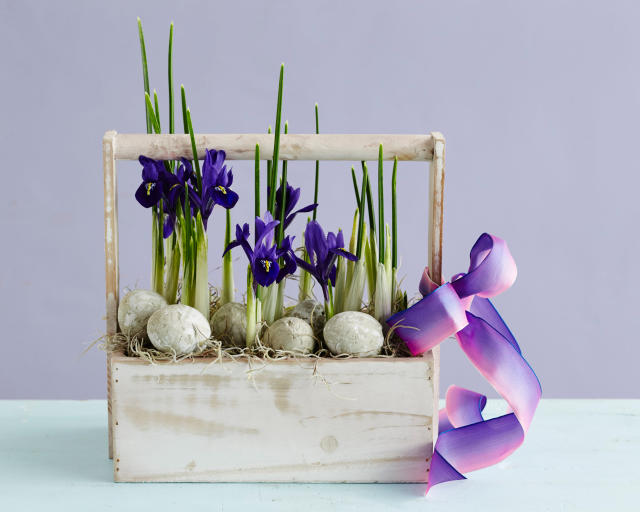 54 Easy Spring Flower Arrangements You Can Totally Pull Off