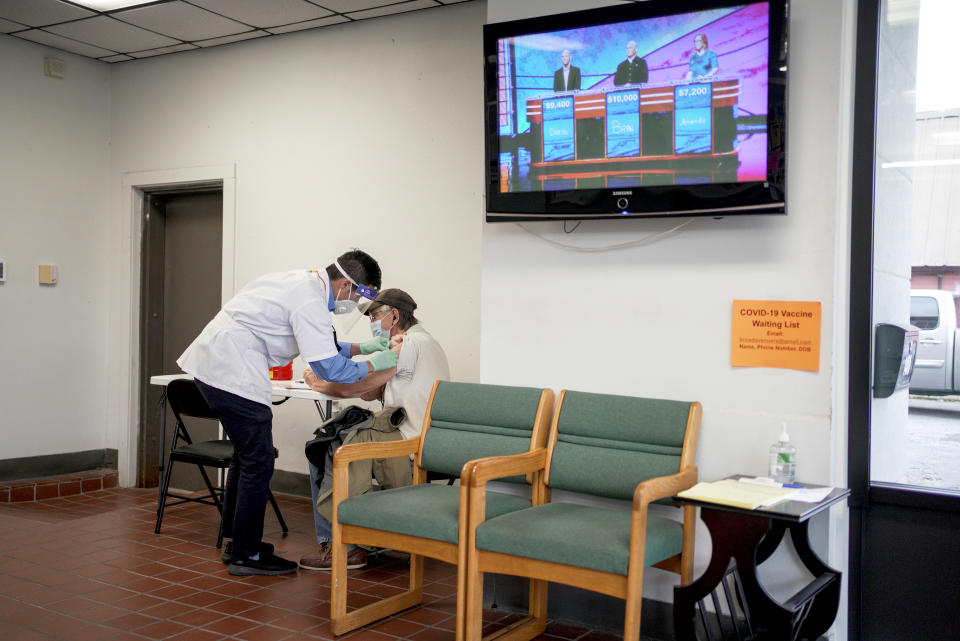 Coronavirus vaccinations at Broad Avenue Pharmacy in New Orleans (Kathleen Flynn / Reuters file)