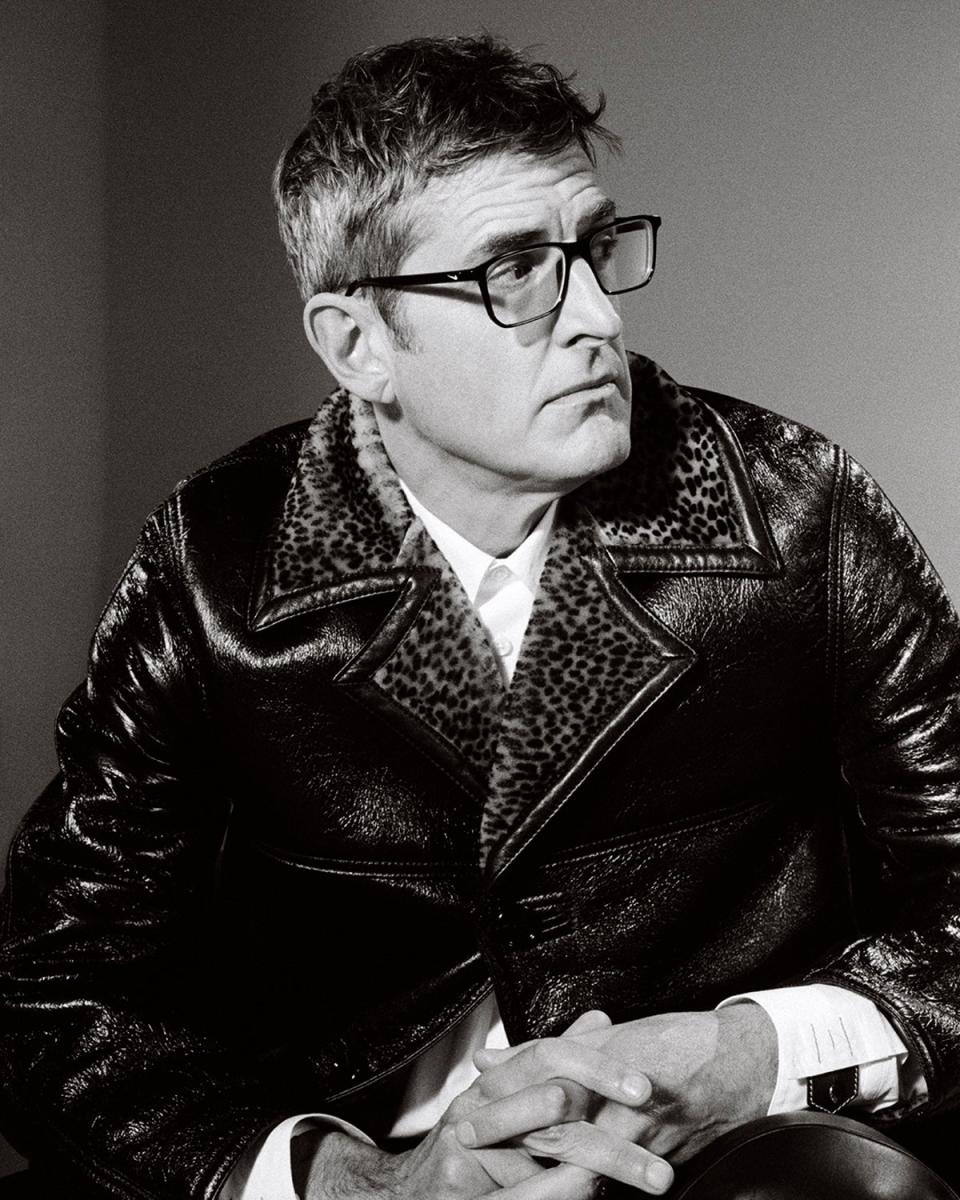 Louis Theroux photographed by Camille Vivier for ES Magazine wearing Celine (Camille Vivier for ES Magazine)