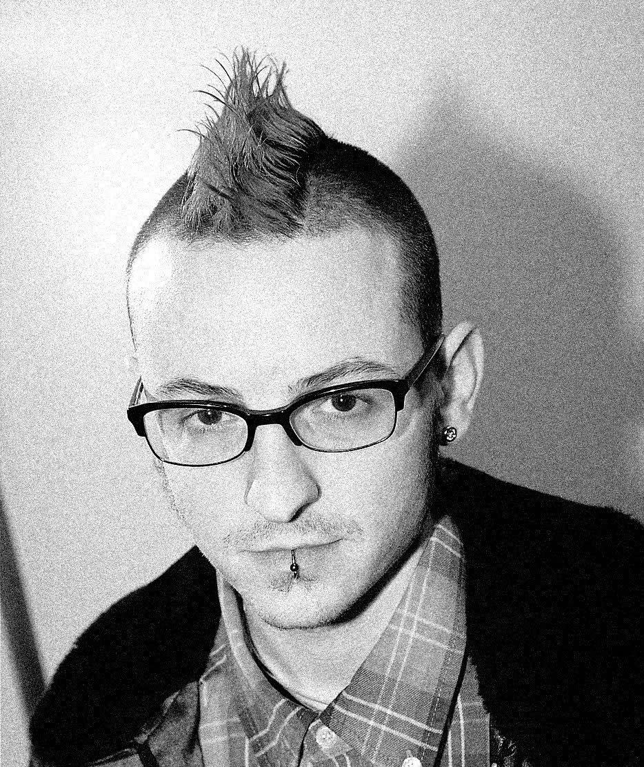 <p>Bennington in Linkin Park in 1997. (Photo by /REX/Shutterstock) </p>