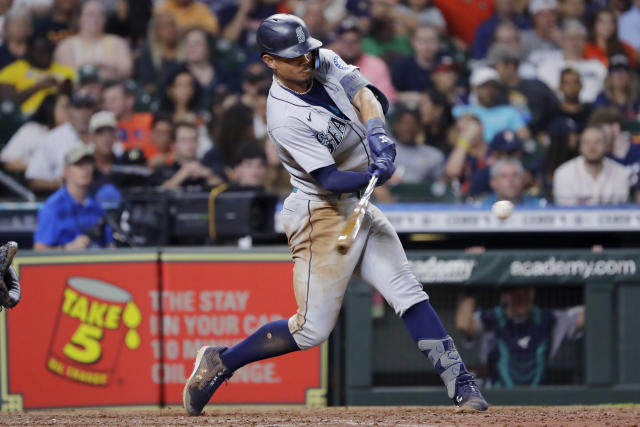 M's Julio Rodríguez scratched vs Astros with sore left wrist – KXAN Austin