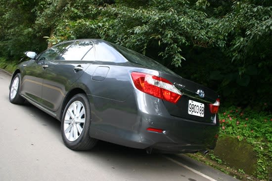 photo 3:   國產科技旗艦 Toyota Camry Hybrid首試