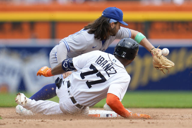 Toronto Blue Jays first baseman Matt Stairs, right, can't handle