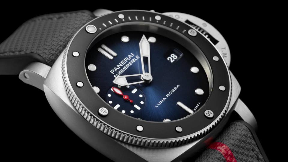 Panerai Submersible Luna Rossa