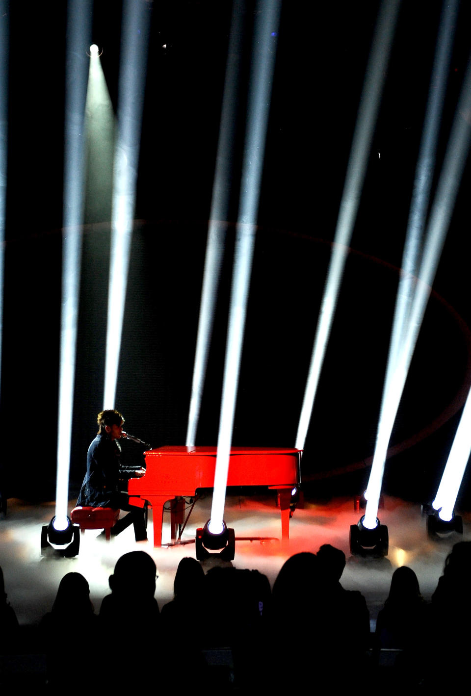 Colton Dixon sings "Piano Man": Steven Tyler said the performance was "stunning" and "outrageous." (Photo by FOX via Getty Images)