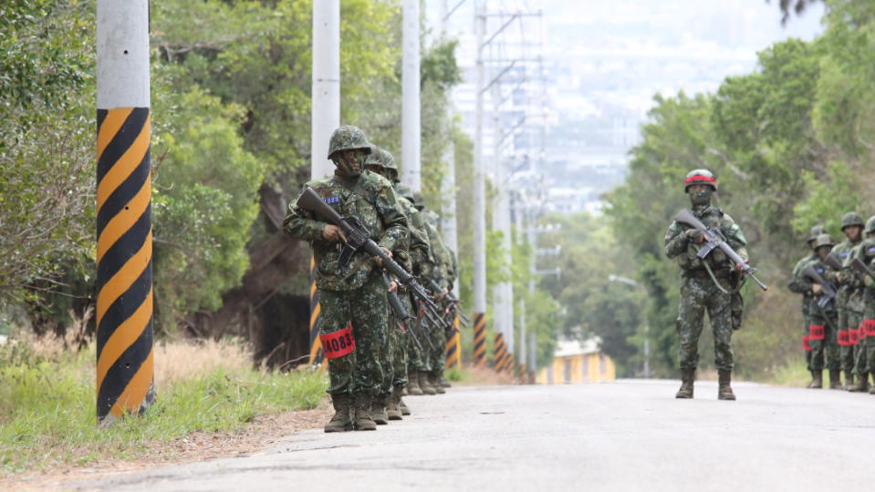 圖為國軍一年期義務役新兵訓練。郭宏章攝