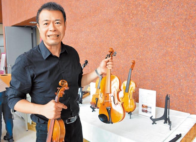 屏科大助理教授龍暐首次利用國產材製作提琴，坦言是很大挑戰。（林和生攝）