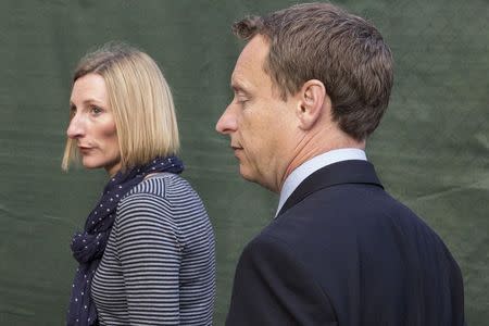 Former Rabobank employee Anthony Allen (R) arrives at federal court in Manhattan, New York, October 13, 2015. REUTERS/Andrew Kelly