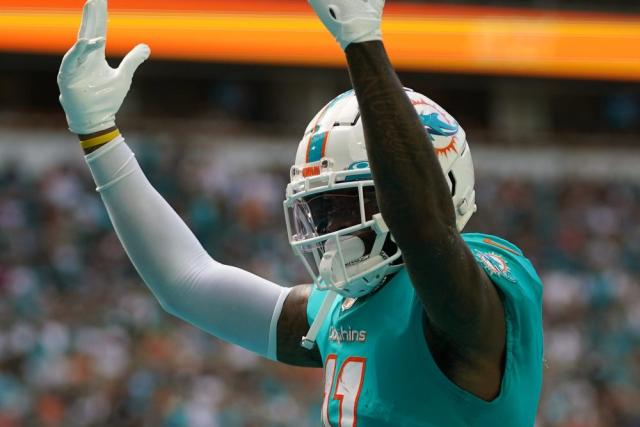 Mac Jones, DeVante Parker chatted on Twitter about the Patriots' big trade