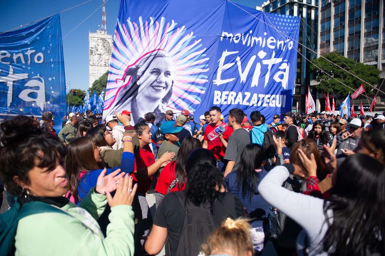 El Movimiento Evita, aliado al Gobierno, en la protesta contra el FMI