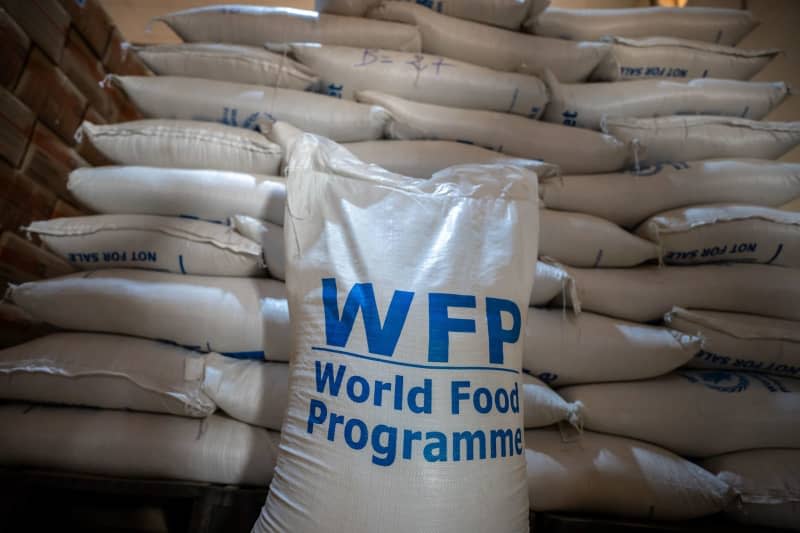 A sack of flour stands in the warehouse of the UN World Food Programme(WFP). WFP has temporarily suspended the delivery of food aid to the north of the Gaza Strip, which has been under Israeli bombardment for months. Michael Kappeler/dpa