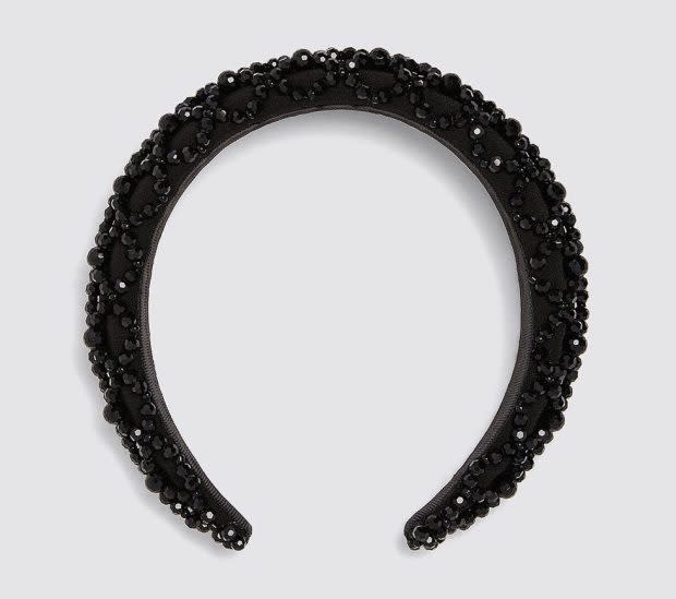 Kate's elegant hair accessory is from Zara and costs £17.99 [Image: Zara]