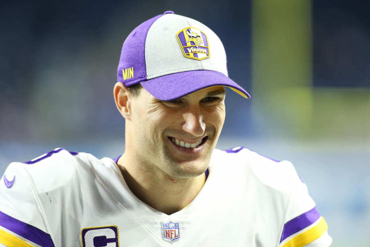 Kirk Cousins Foregoes Chains, Buys Grass Instead. The Golf Kind. - Vikings  Territory