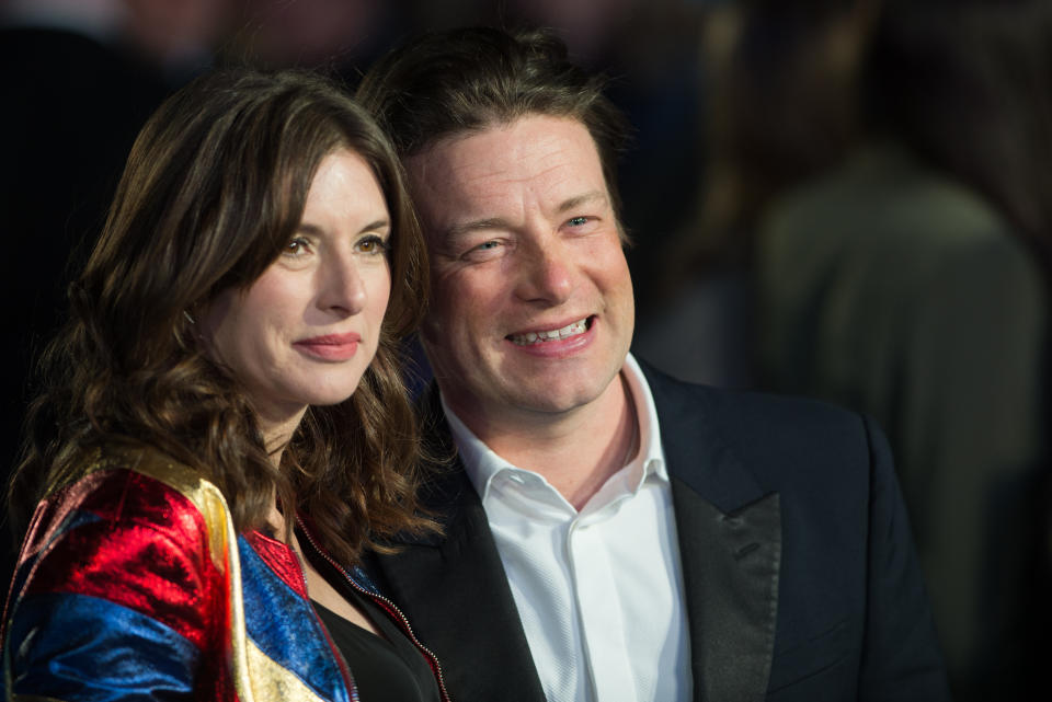 Jamie Oliver with his wife Jools. (Samir Hussein via Getty Images)