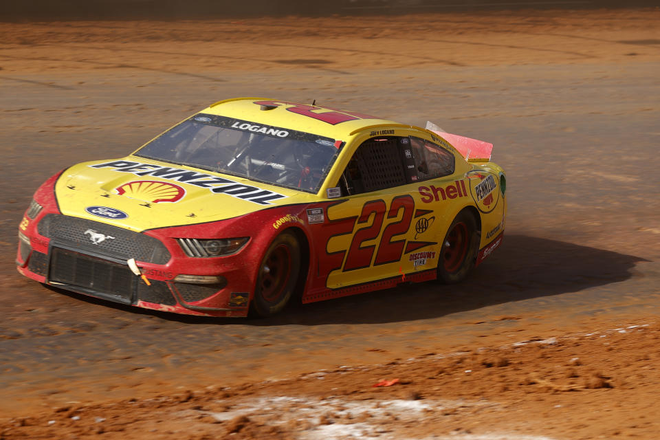 BRISTOL, TENNESSEE - MARCH 29: Joey Logano, driver of the #22 Shell Pennzoil Ford, drives during the NASCAR Cup Series Food City Dirt Race at Bristol Motor Speedway on March 29, 2021 in Bristol, Tennessee. (Photo by Chris Graythen/Getty Images)