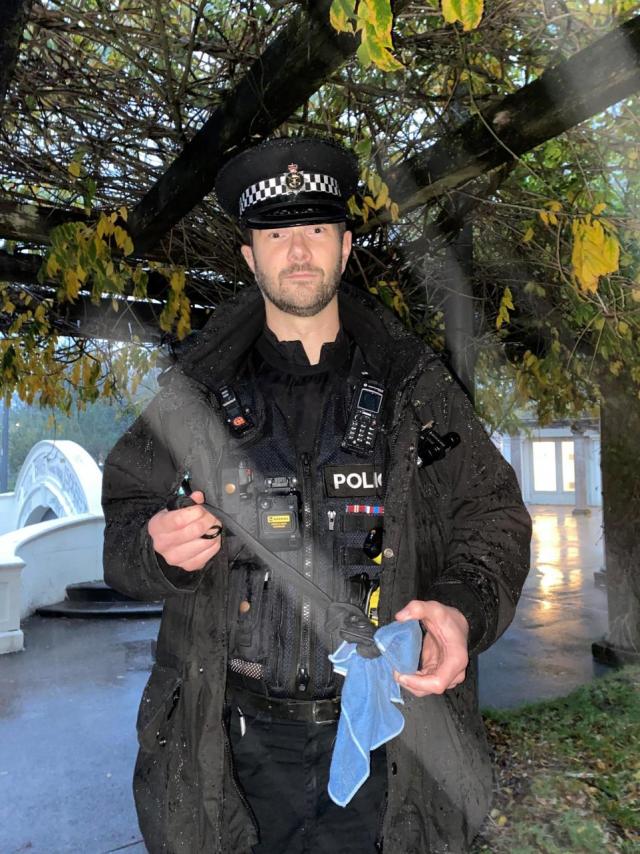 Knife-crime hotspot' targeted in hunt for illegal weapons (here's