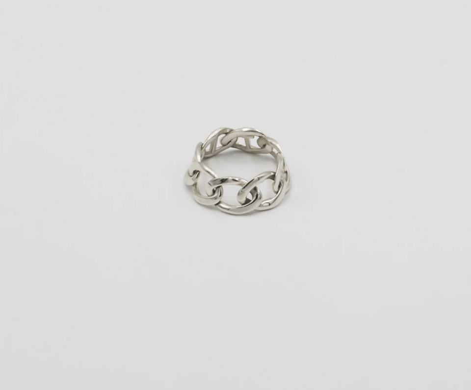 <p><strong>Tristen Ikaika</strong></p><p>ikaikastudios.com</p><p><strong>$70.00</strong></p><p>A chunky lil chain isn't just the perfect stacking ring—it also works totally on its own as some casual, everyday, elevated bling.</p>