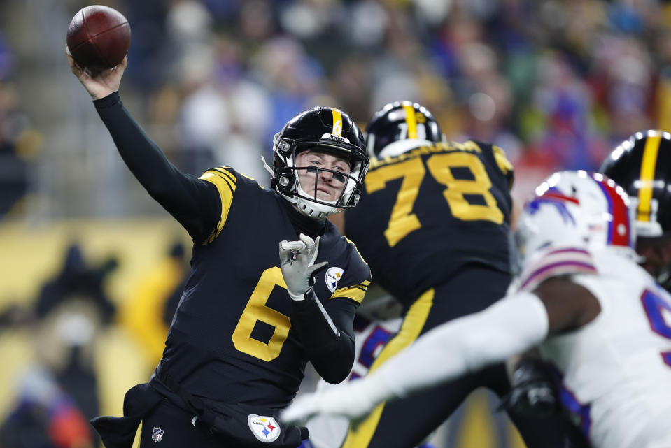 Pittsburgh Steelers quarterback Devlin Hodges (6) throws a pass during the first half of an NFL football game against the Buffalo Bills in Pittsburgh, Sunday, Dec. 15, 2019. (AP Photo/Keith Srakocic)