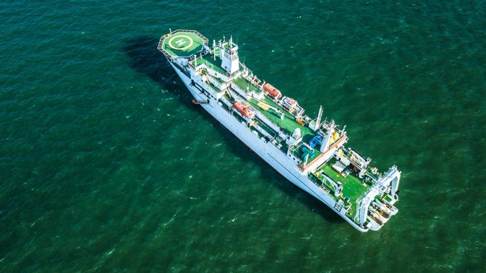 <span class="caption">Cable-laying ships navigate complex but outdated maritime laws.</span> <span class="attribution"><span class="source">Shutterstock</span></span>