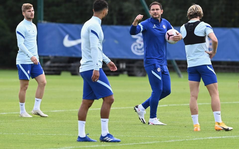 Frank Lampard of Chelsea during a training session at Chelsea Training - GETTY IMAGES