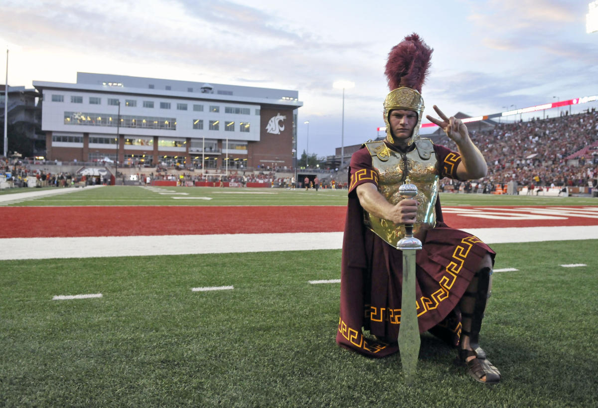 Top Moments in USC Football History: Defeating Washington State