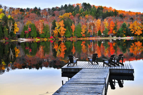 This magnificent view shows the multihued beauty of the <a href="http://www.livescience.com/6809-fishless-lake-adirondacks-shows-signs-recovery.html" rel="nofollow noopener" target="_blank" data-ylk="slk:Adirondacks, a mountain range;elm:context_link;itc:0;sec:content-canvas" class="link ">Adirondacks, a mountain range</a> located in the northeastern part of New York