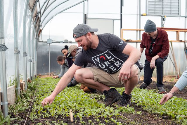 <p>Rocket Company</p> Rocket team members support Keep Growing Detroit during National Volunteer Week.