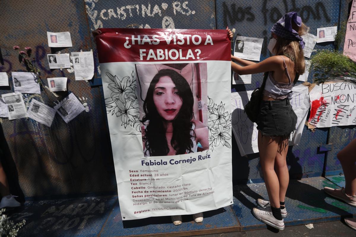 Mexicanas Protestan Por El Feminicidio De Debanhi Y Mujeres Desaparecidas 0254