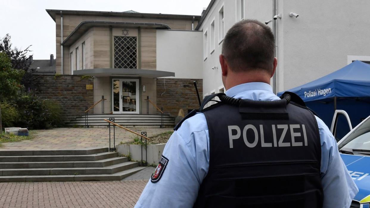 Die Polizei Hagen bewacht jetzt die Synagoge.