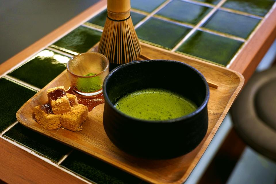 Premium Hand-Whisk Matcha：Rokumei（$178 / 2 Shots）