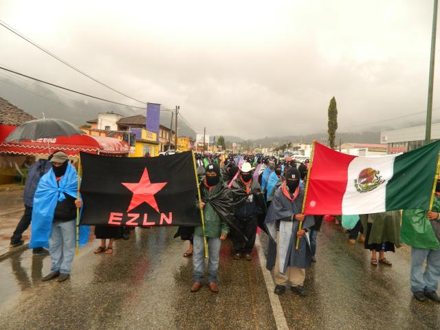 Partió rumbo a San Cristóbal avanzada para conmemorar 3 décadas del EZLN