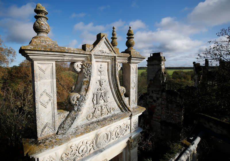 French "fairytale" Chateau with 25.000 owners prepares to celebrate Christmas