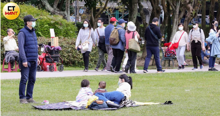 全球氣溫越來越熱，不斷破紀錄。（示意圖／方萬民攝）