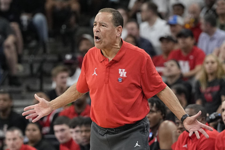 Houston head coach Kelvin Sampson yells during the first half of a college basketball game against Villanova in the Elite Eight round of the NCAA tournament on Saturday, March 26, 2022, in San Antonio. (AP Photo/David J. Phillip)