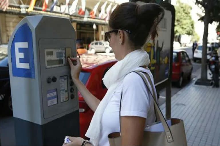 La cantidad de parquímetros se reducirán a la mitad en el nuevo sistema de estacionamiento medido; habrá unas 1000 unidades nuevas