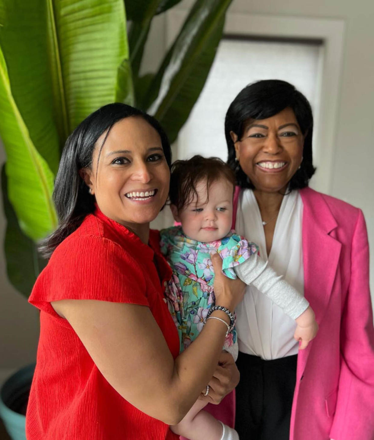 Kristen Welker and mom (@kristen.welker via Instagram)