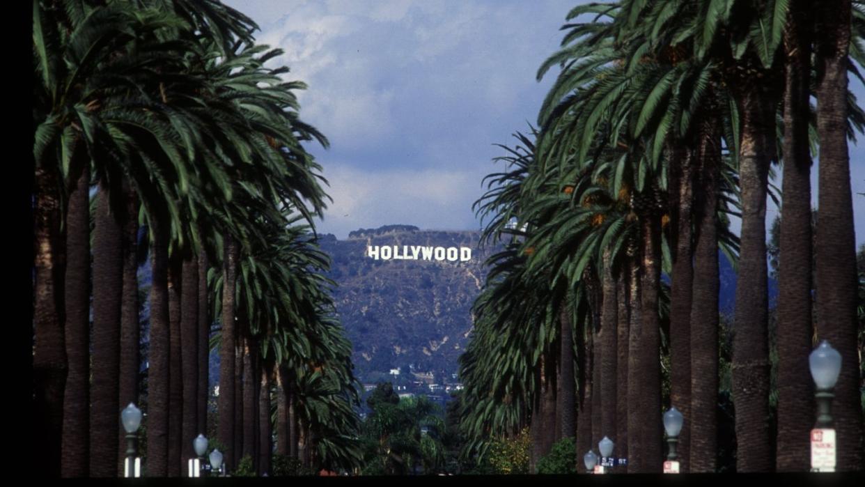 hollywood sign